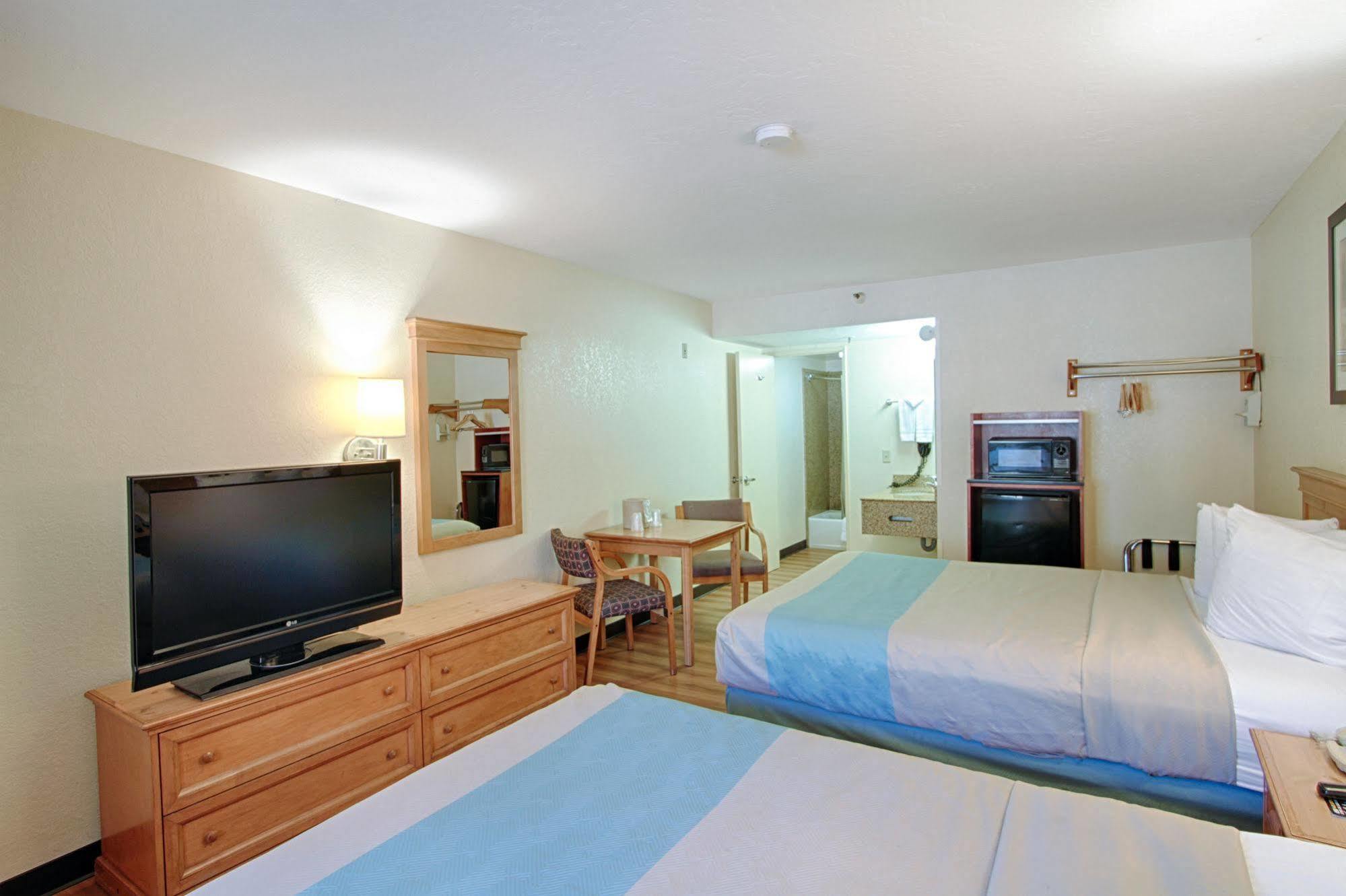 Motel 6 San Diego - Mission Valley المظهر الخارجي الصورة