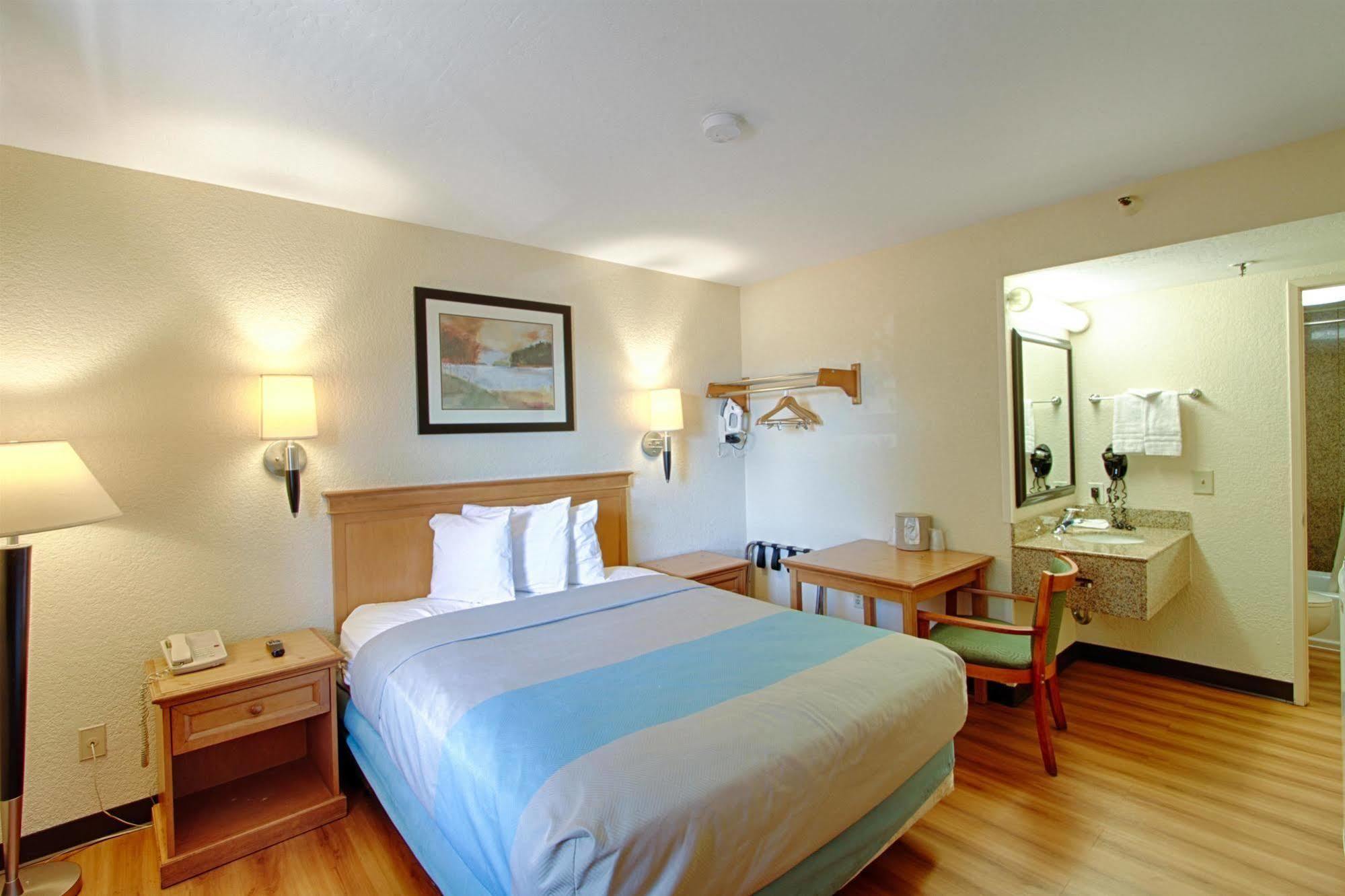 Motel 6 San Diego - Mission Valley المظهر الخارجي الصورة