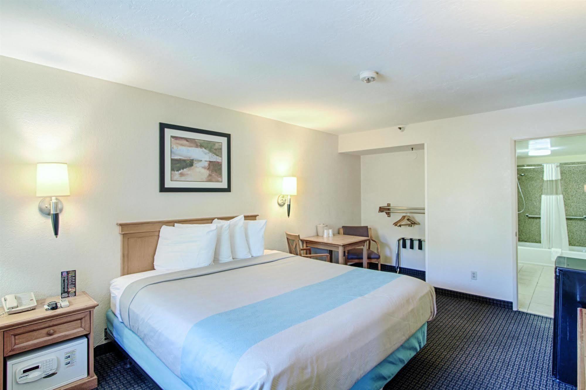 Motel 6 San Diego - Mission Valley المظهر الخارجي الصورة