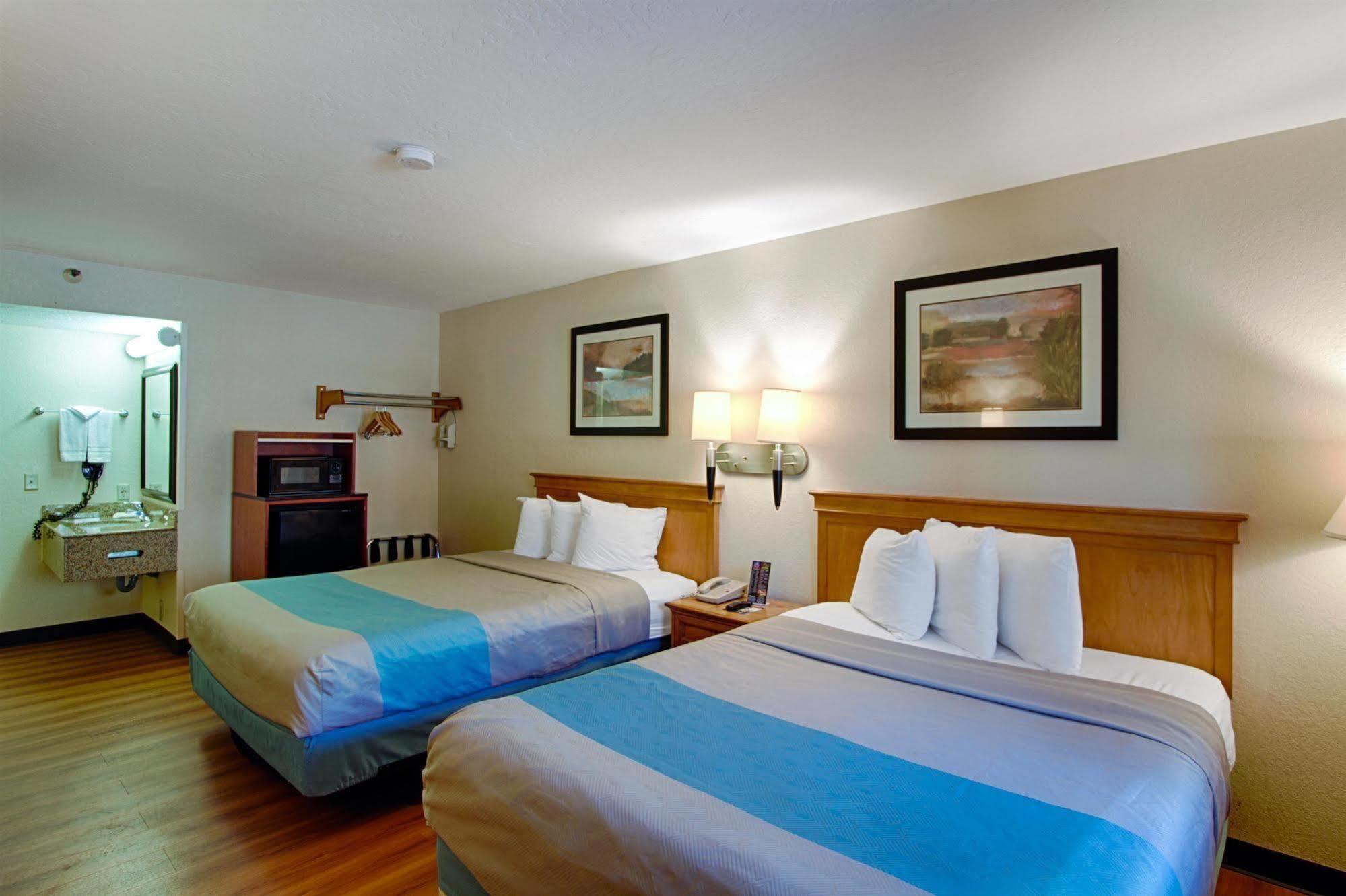 Motel 6 San Diego - Mission Valley المظهر الخارجي الصورة
